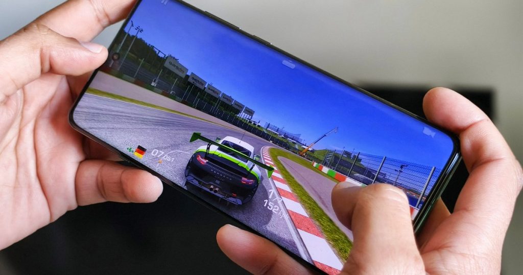 OnePlus 12 Screen: Is It Curved or Flat? Here’s What We Know OnePlus 12 Screen: Is It Curved or Flat? Here’s What We Know