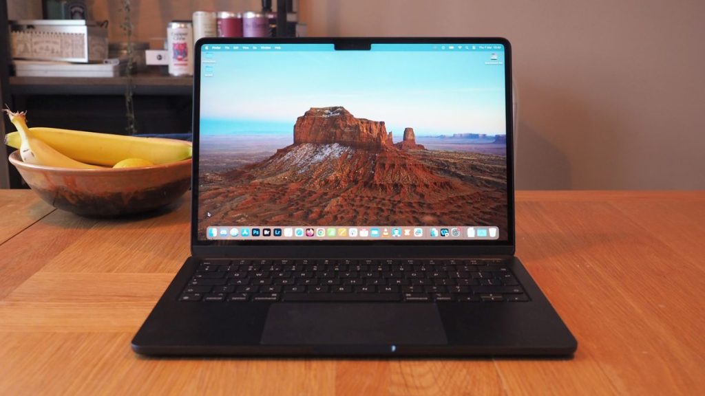 MacBook Air M3 Review: A Powerful Upgrade from M1, Crushing the Competition MacBook Air M3 Review: A Powerful Upgrade from M1, Crushing the Competition