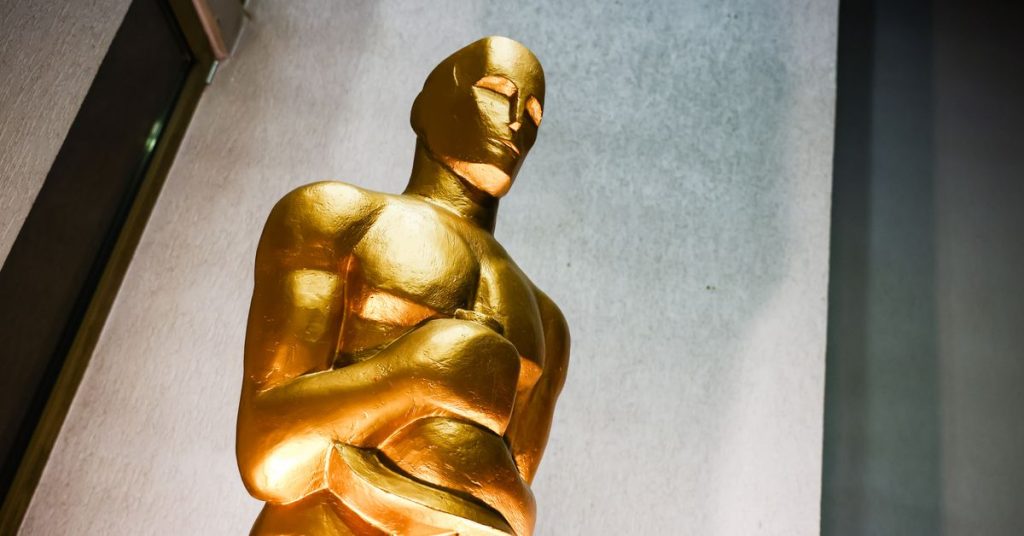 Insider’s Guide: Watching the 2024 Oscars Like a Pro Insider’s Guide: Watching the 2024 Oscars Like a Pro