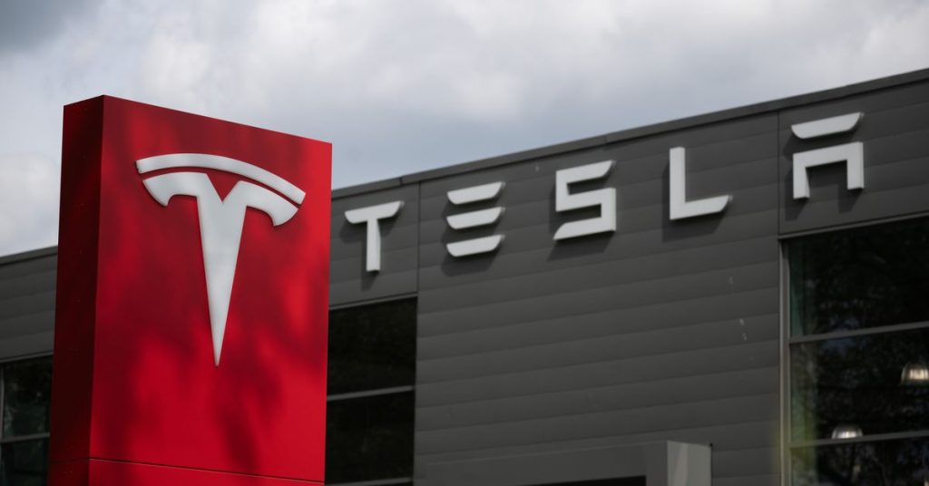 Tesla Autopilot Faces Scrutiny After Recall Software Update Tesla Autopilot Faces Scrutiny After Recall Software Update