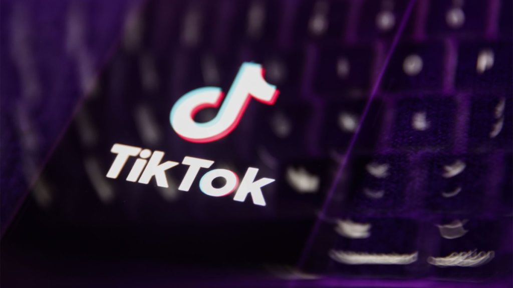TikTok Secures Taylor Swift and Billie Eilish Content with Universal Music Deal