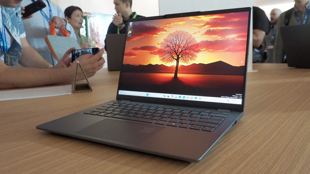 Intel’s New Tech Could Challenge Apple’s Laptop Dominance